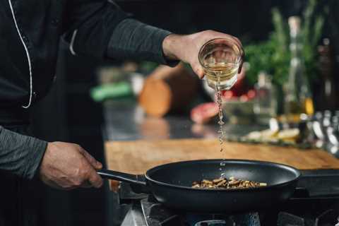 9 Best White Wine Substitute Ideas for Cooking