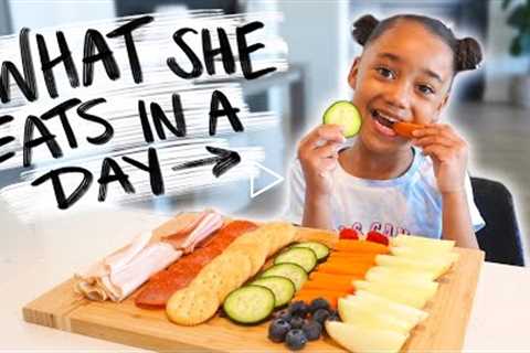 What My *Picky* Kid Eats in a Day! (Easy Meal Ideas)