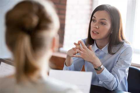 How to Introduce Yourself in an Interview in 2023?- Complete Guide