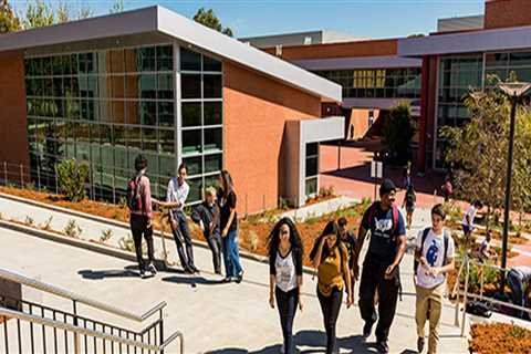 Scholarships and Financial Aid for Science Students in Contra Costa County